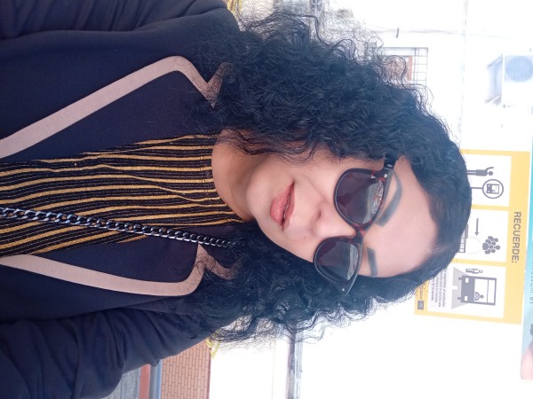 TRAVESTI MORENAZA FIESTEIRA CLAVADORA JUGUETONA