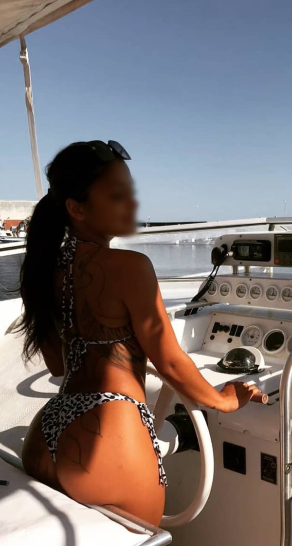 LUANA JOVENCITA NUEVA EN LA ISLA