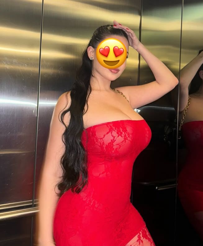 Chica arabe joven y real