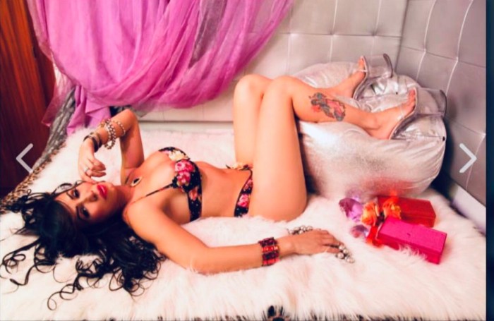 TRANS EXUBERANTE, ENCANTADORA Y MUY DIVERTIDA