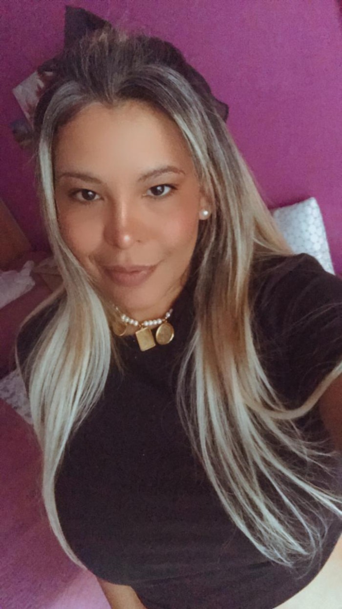 CAÑERA RUBIA ARDIENTE Y DE BUEN COÑITO