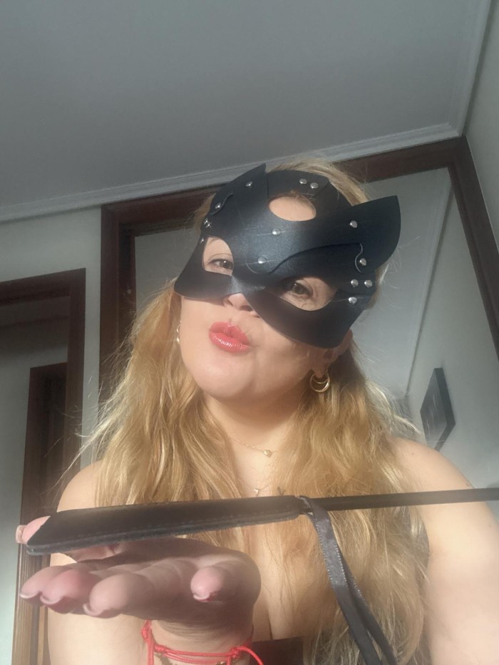 Soy tu sumisa colombiana , tu mi amo