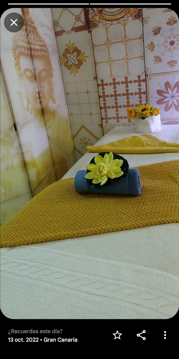 Trabaja como masajista erótica