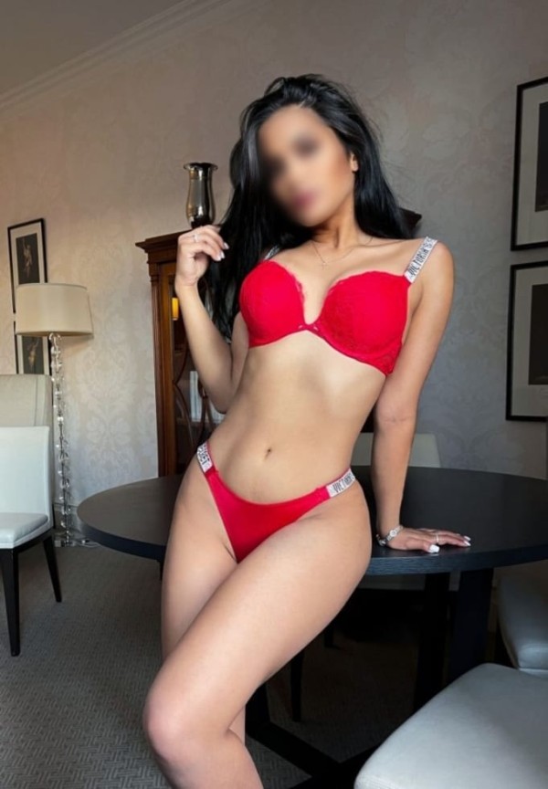 FIESTERA JOVENCITA CACHONDA 24HORAS BISEXUAL