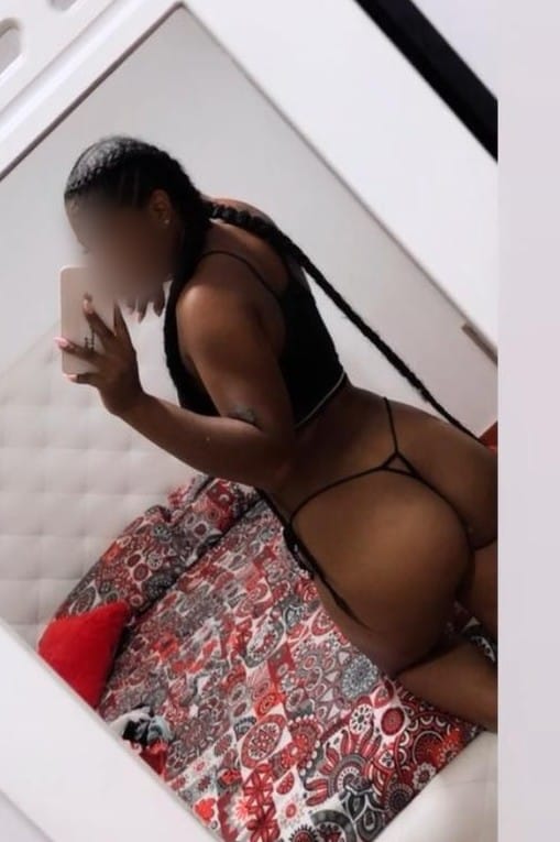 SI ESTAS CACHONDO PUEDO SER TU PERFECTA COMPAÑÍA