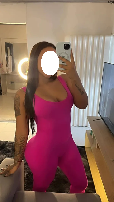 COLOMBIANA ARDIENTE Y FIESTERA