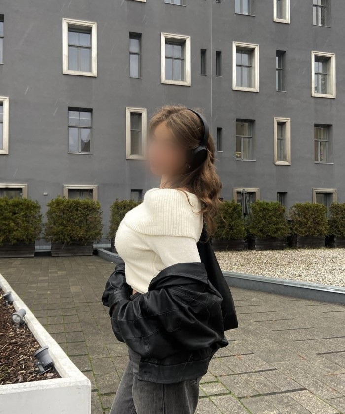 Sofía, joven dominicana desde 15 euros!