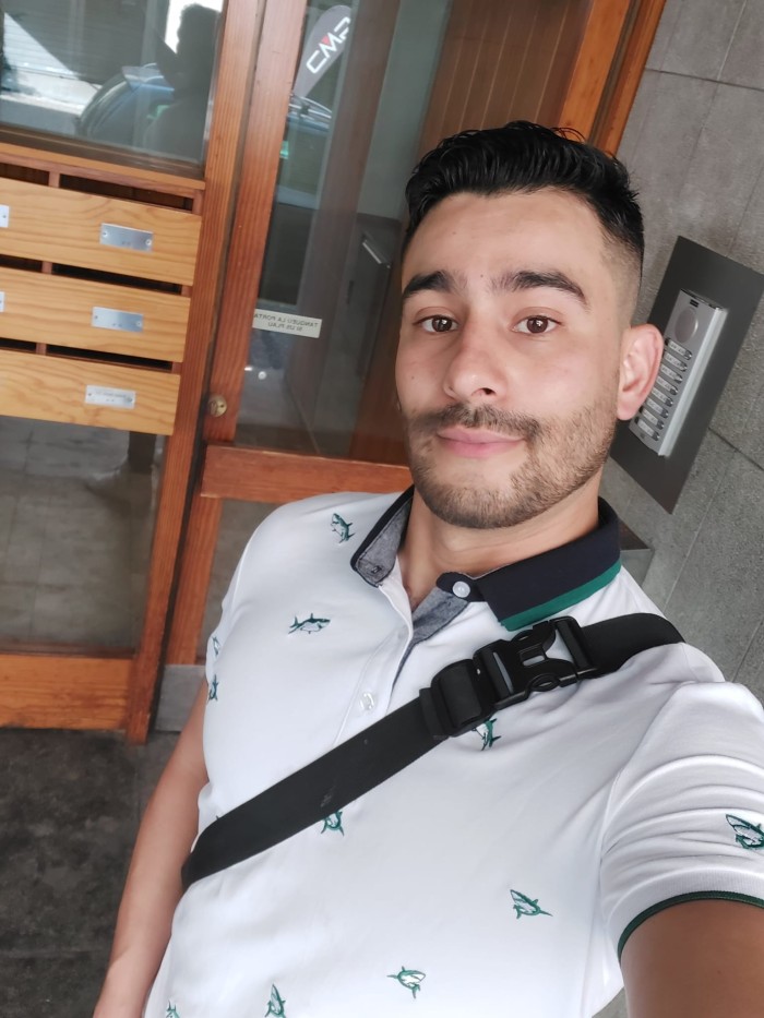 Colombiano elegante y muy caliente en la intimidad