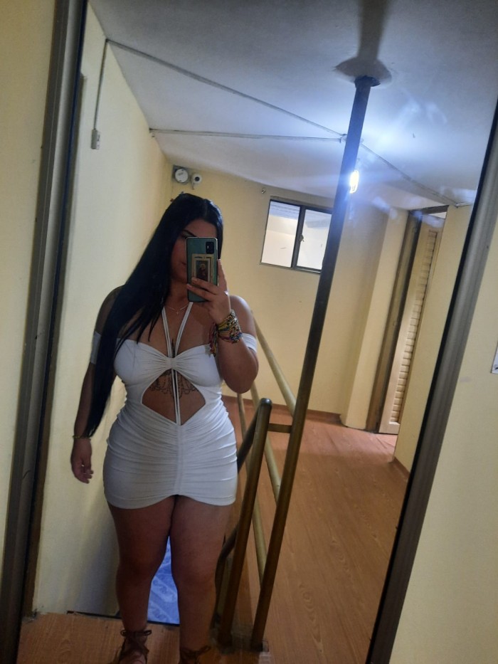 DELICIOSA Y MOJADITA LISTA PARA TI.. SALIDA..