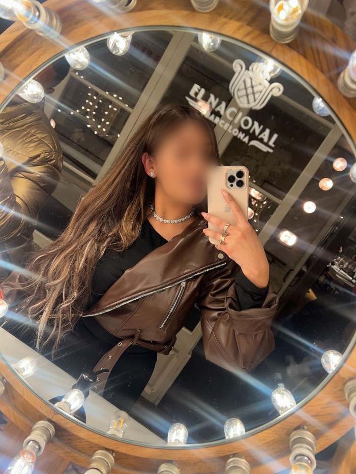 Aurah, joven impresionante novedad en Barcelona