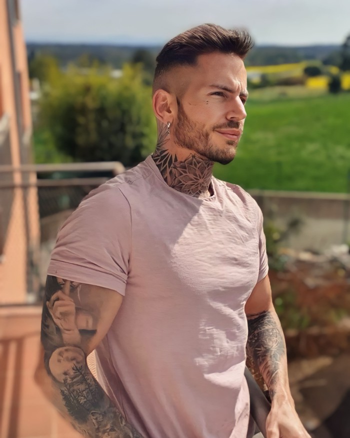 ANGEL, CHICO DE COMPAÑIA… SOLO PARA MUJERES