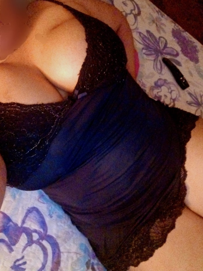 GORDITA TETONA XXL ,HOMBRES EDUCADOS Y ARDIENTES