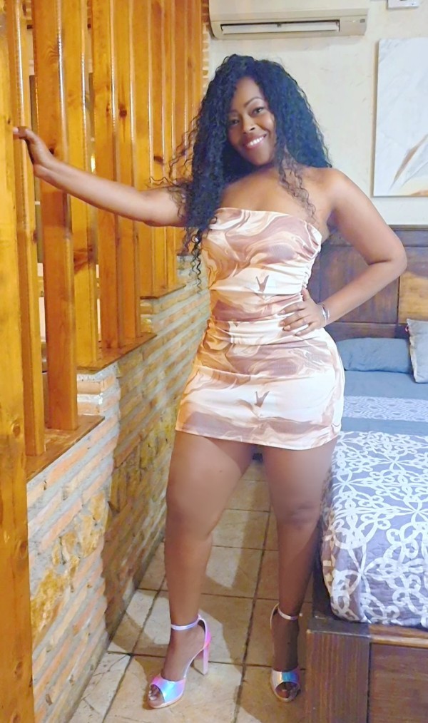 VANESA LATINA Acompañante y masajista