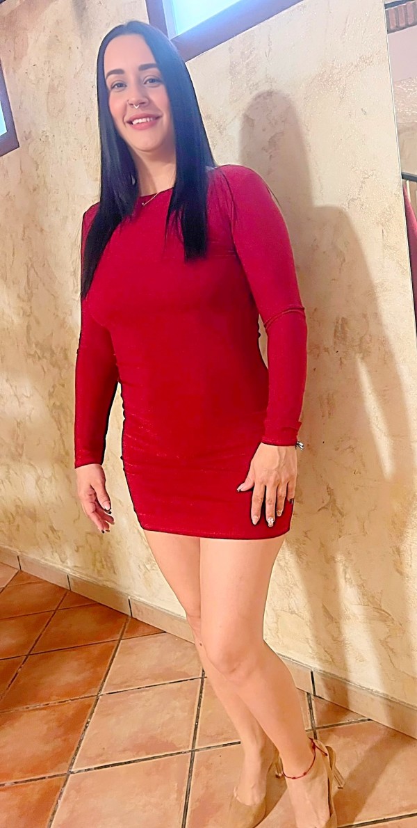 LUCIANA linda jovencita masajista profesional