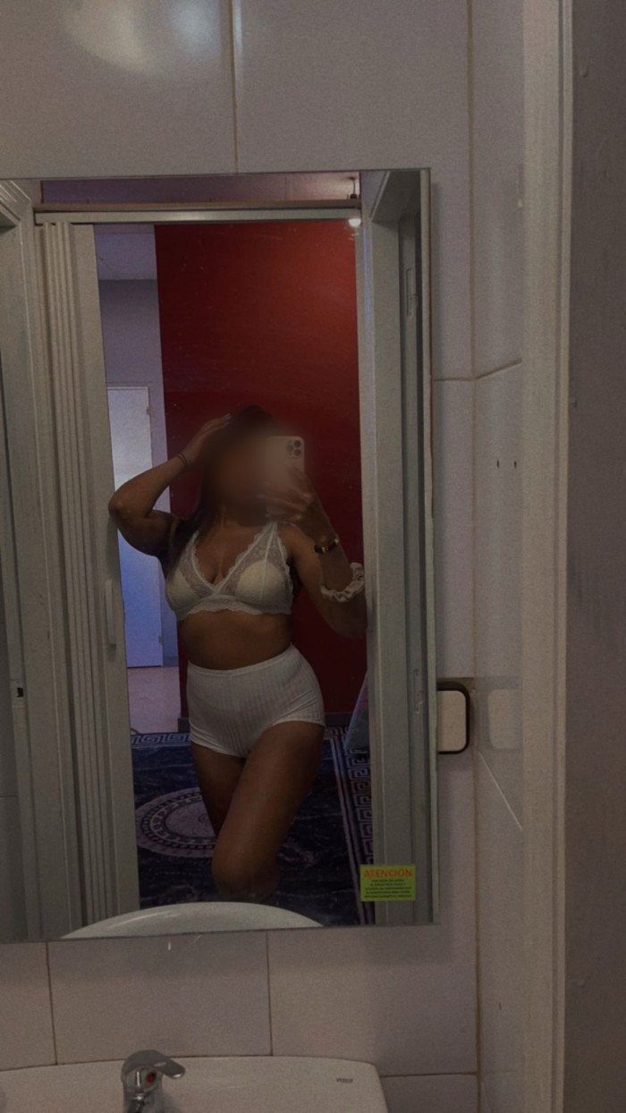 Lia, jovencita muy cariñosa y juguetona!