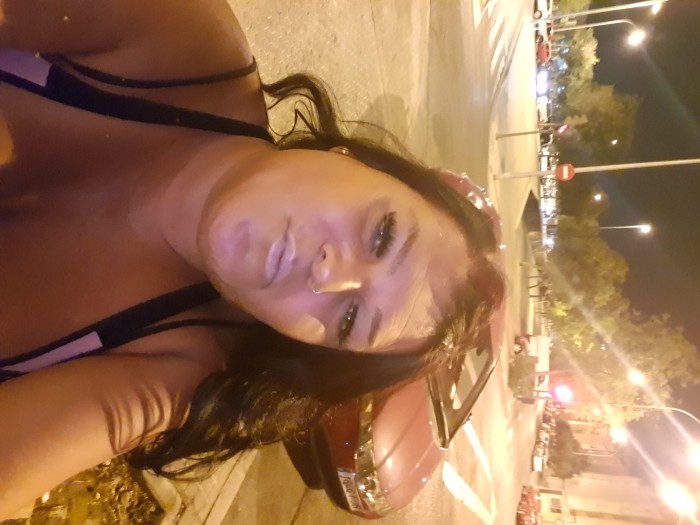 Valeria transexual hago videollamadas y salidas 24