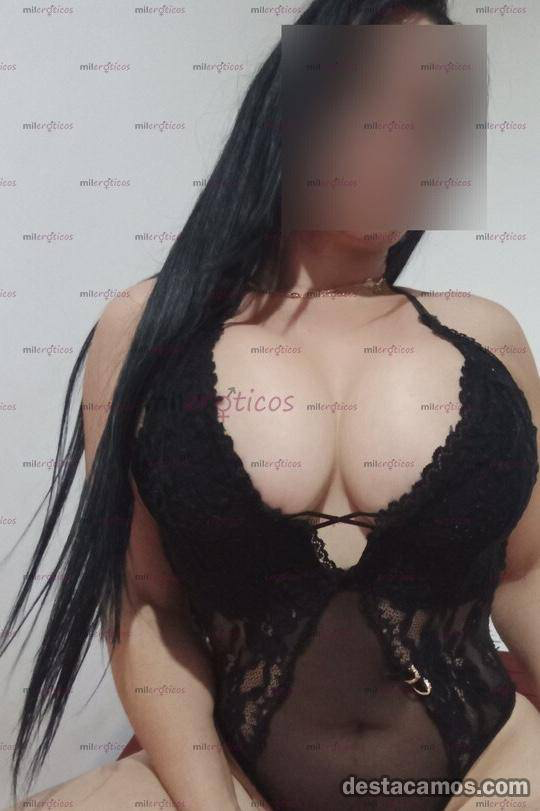 Latina muy caliente tetina culona y bien mamona