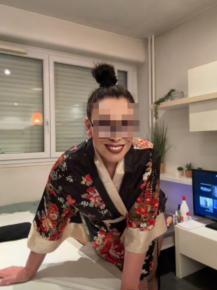 ANA MASSAGES ET PROSTATE ROSES SANTA MARGARITA SPEAK FRENCH ENGLISH