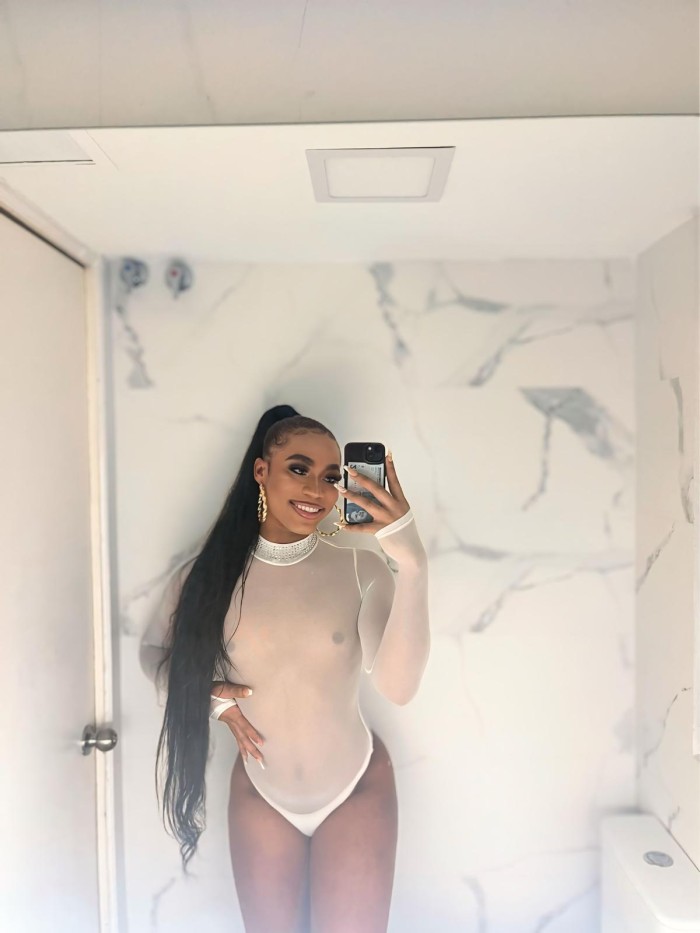 CACHONDA TRANS COLOMBIANA MUY DOMINANTE