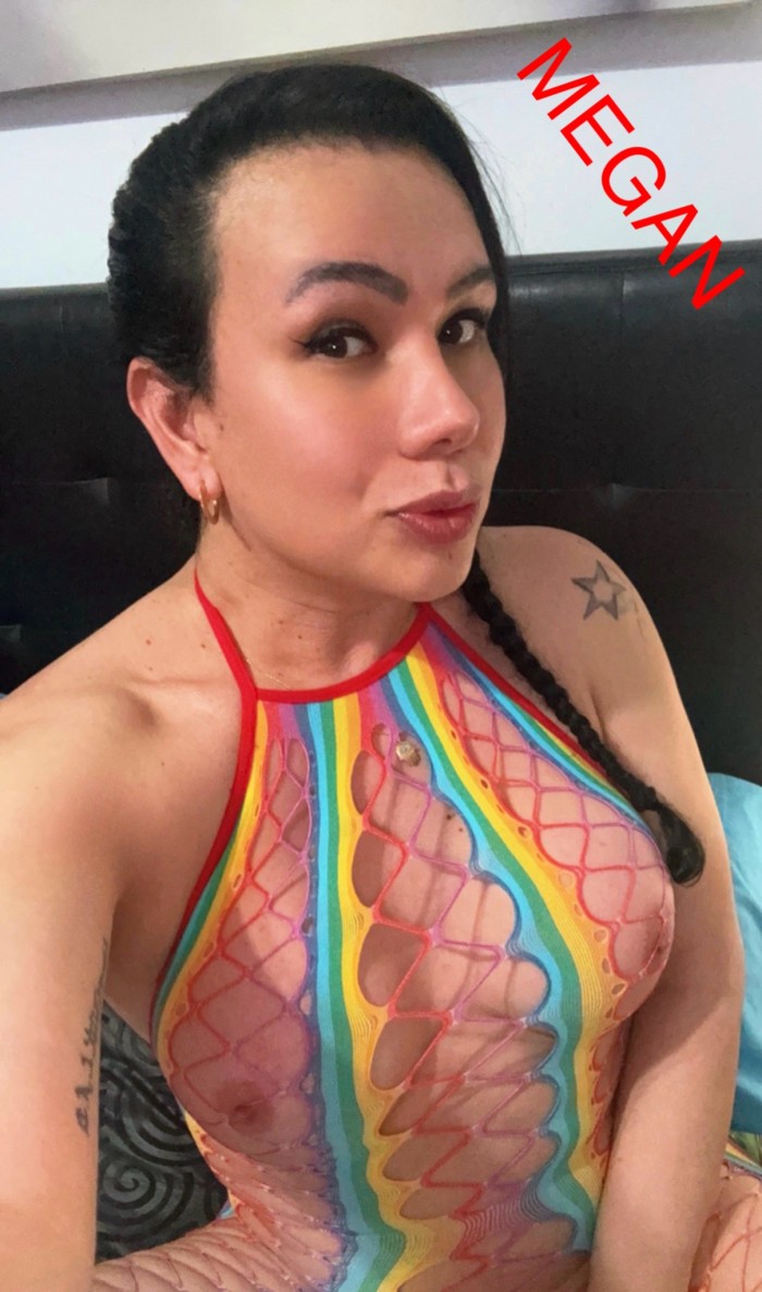 EN REUS MEGAN TRANS FIESTERA SEXY MORBOSA Y MUY FEMENINA