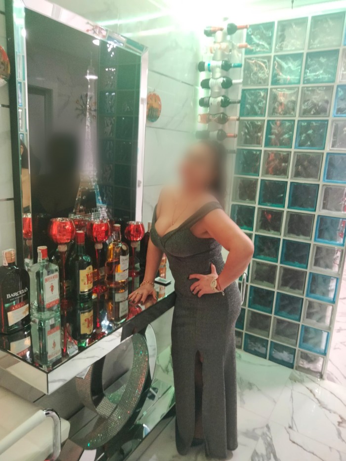 Catty, preciosa madurita en Santomera