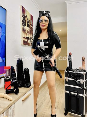 ANNA MISTRESS  SPEAK ELGLISH FRENCH ROSES SANTA MARGARITA