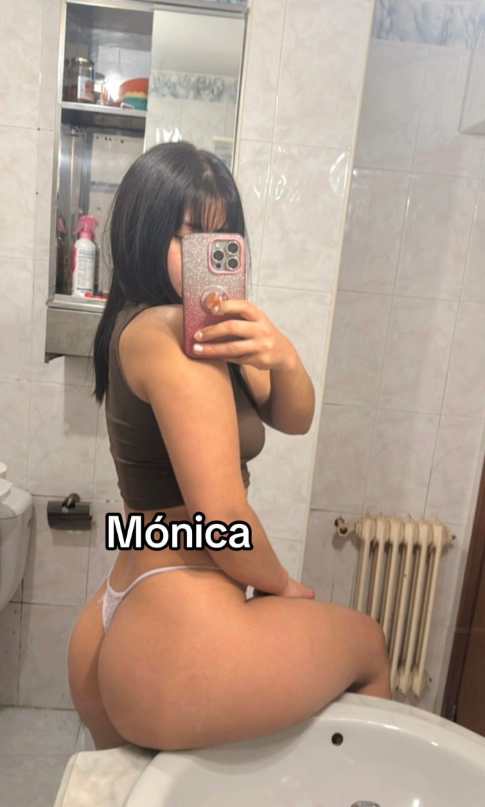 Mónica