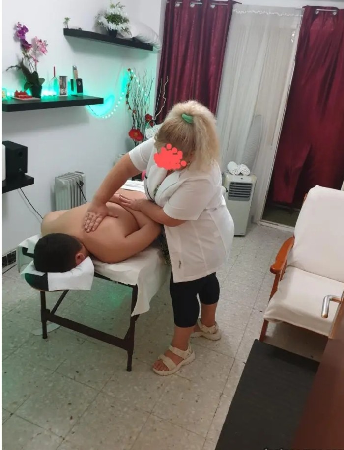 MASAJES RELAJANTES Y DESCONTRACTURANTES CUERPO EN