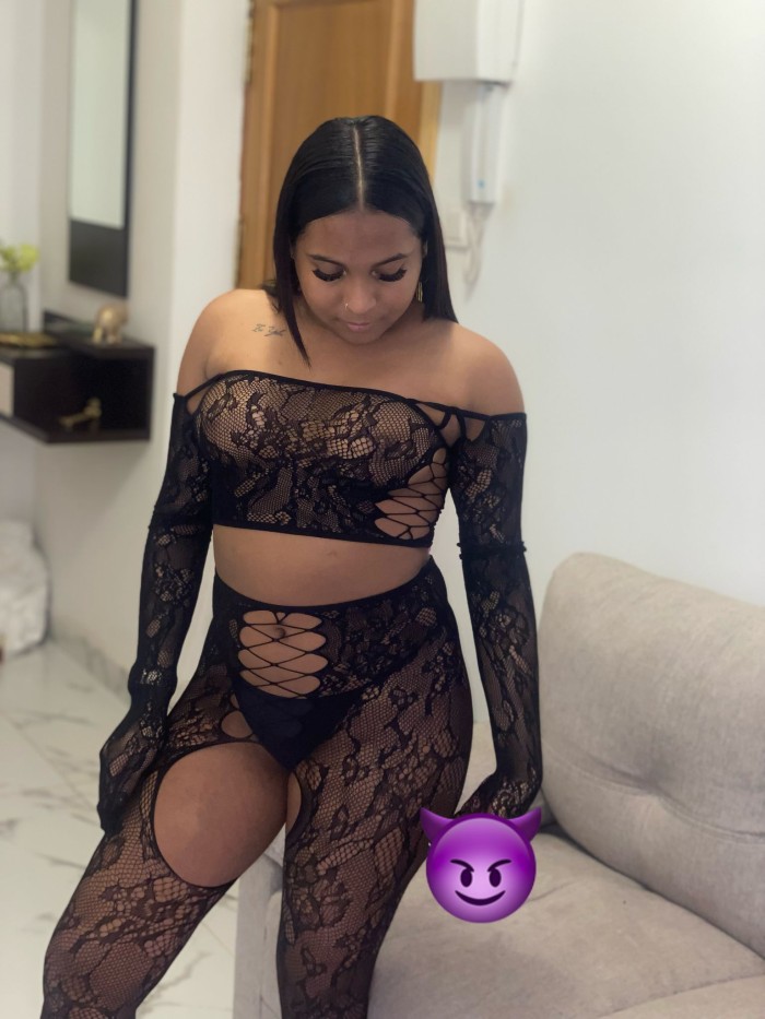 MULATA SOFIA EN YECLA NOVEDAD CON CURVAS