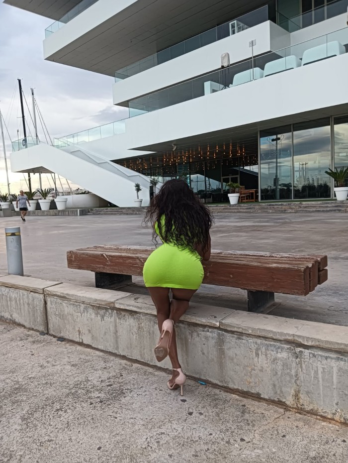 Elisabeth, la cubana que encenderá tu pasión en Alicante