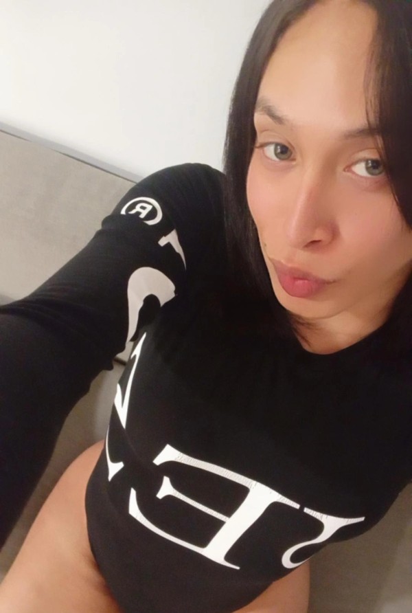 Genuina y femenina pasaras un momento unico