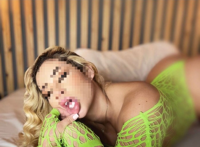 PAMELA- SEDUCCIÓN Y BELLEZA