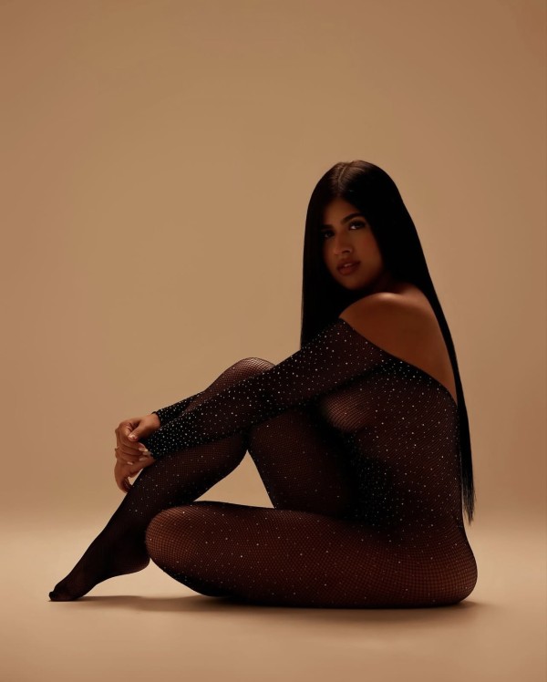 Holii soy mariana… jovencita… guapa.. cariñosa