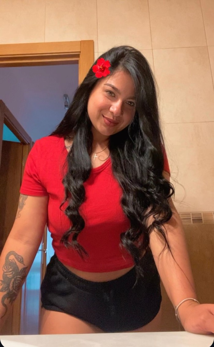 CANDENTE LATINA SEXY Y DIVERTIDA … VIA JULIA