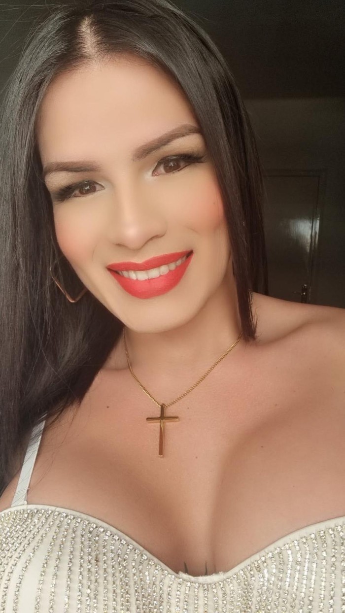 Trans femenina venezolana muy dulce