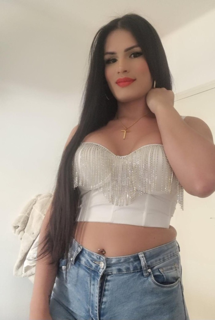 Trans femenina venezolana muy dulce
