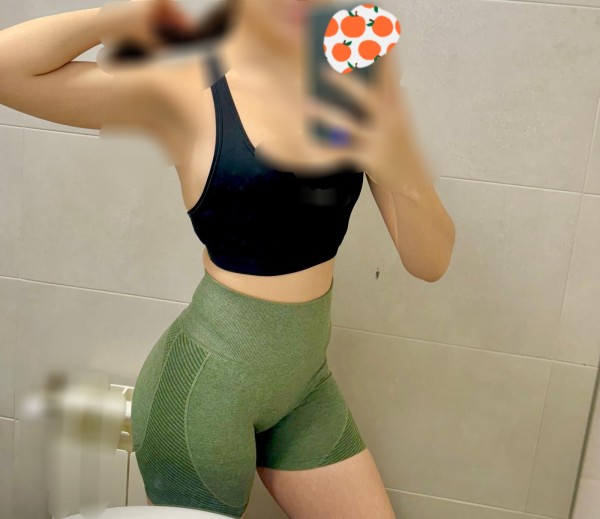 MASAJISTA TITULADA 21 AÑITOS DESDE