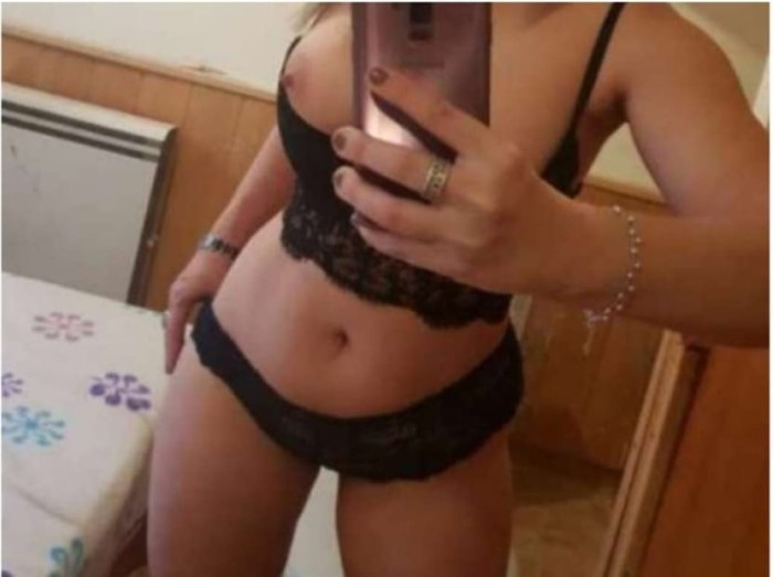 CARMEN UNA QUIROMASAJISTA SEXY ESPAÑOLA
