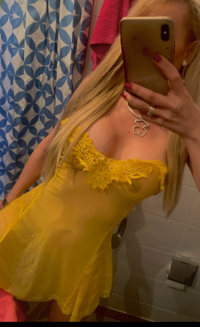 maya mexicana rubia tipazo delgada