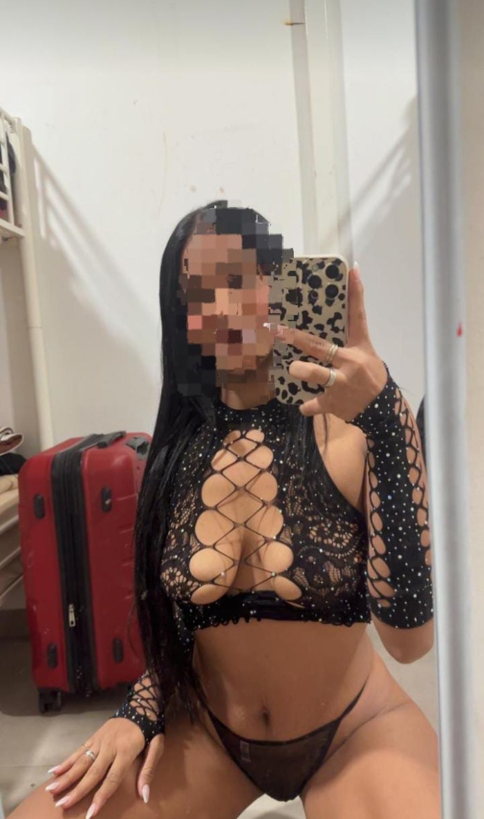 RICA VENEZOLANA DELGADA 24 H DISPONIBLE