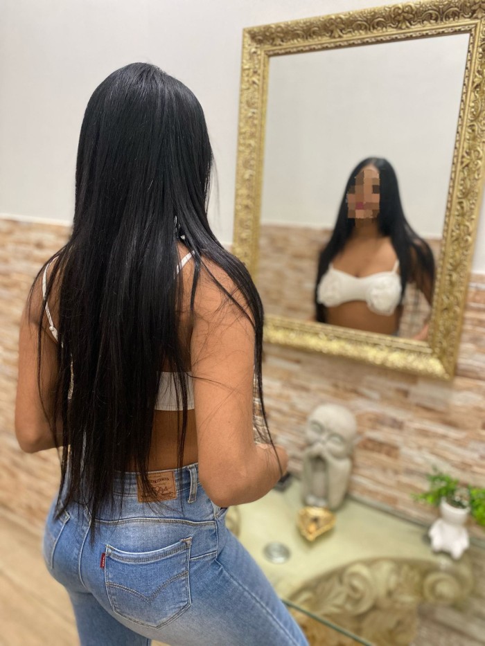 RICA VENEZOLANA DELGADA 24 H DISPONIBLE