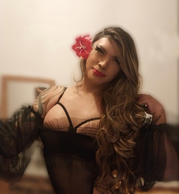 Aroha, preciosa trans impresionante!