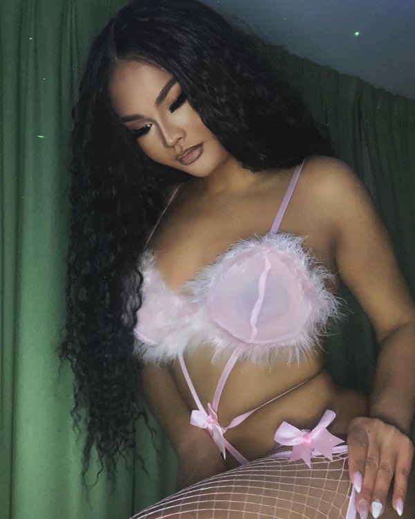 UN SUEÑO ECHO REALIDAD 21 cm LATINA DE GRANDES CURVAS