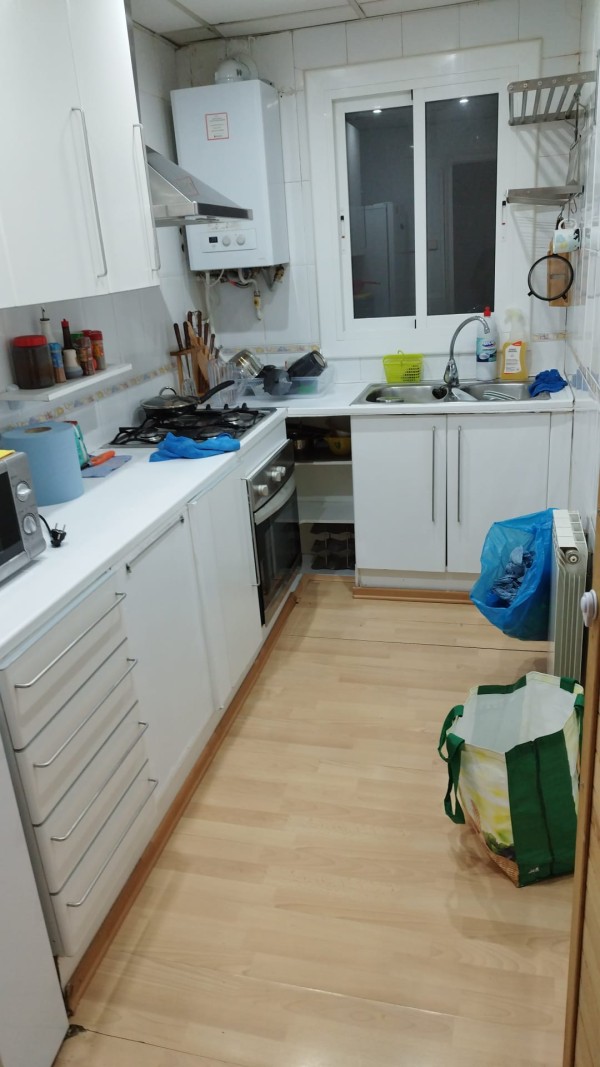 ALQUILER DE HABITACIONES EN GIRONA CERCA DE ESTACI