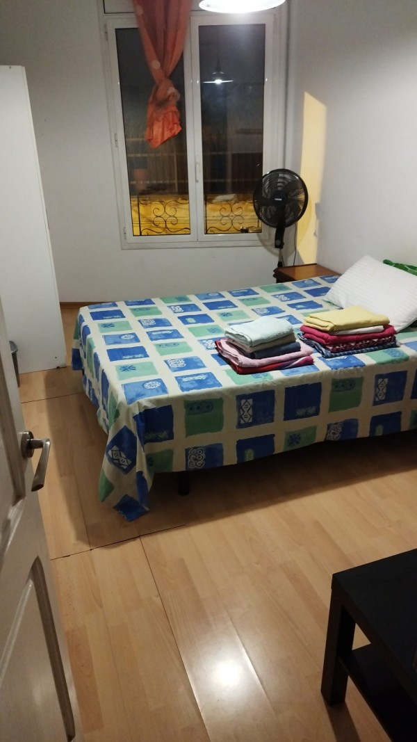 ALQUILER DE HABITACIONES EN GIRONA CERCA DE ESTACI