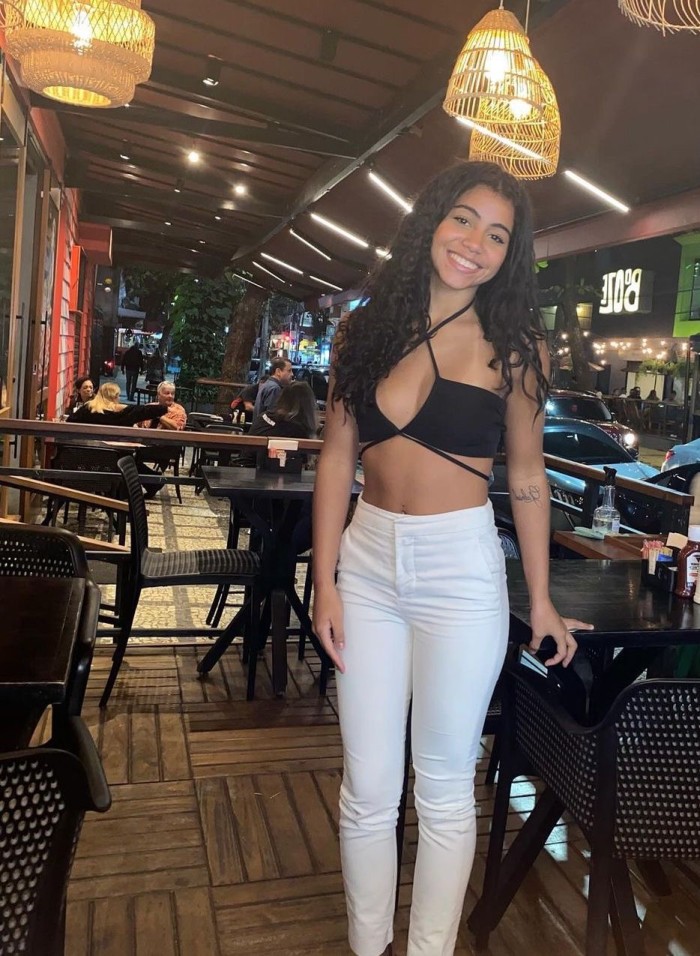 Española joven con carita angelical NOVEDAD