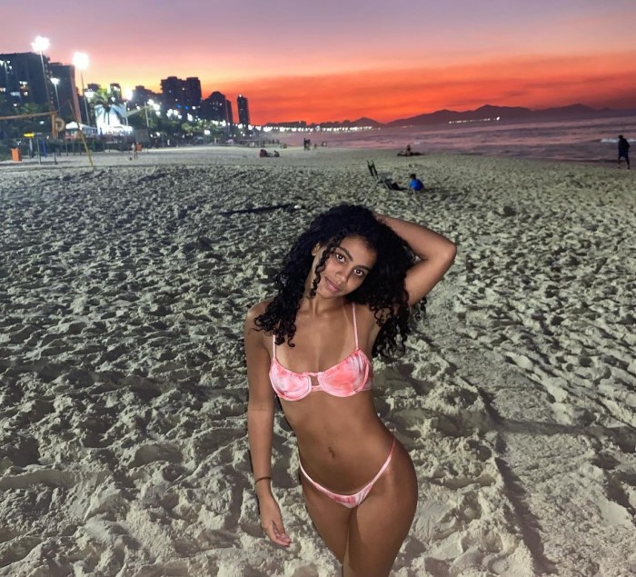 Española joven con carita angelical NOVEDAD