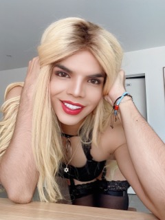 POCOS DIAS NOVEDAD ENCANTADORA RUBIA XL VICIOSA FIESTERA