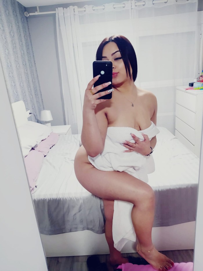 JOVENCITA LATINA CALIENTE Y PASIONAL JEREZ