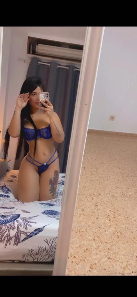 PONME EN CUATRO QUIERO QUE ME PENETRES A TOPE